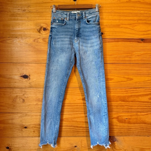 Zara Denim - Zara High Rise Stretch Skinny Jeans Light Wash Denim Distressed Hem 4